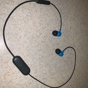 Jib Bluetooth headphones (skull candy)